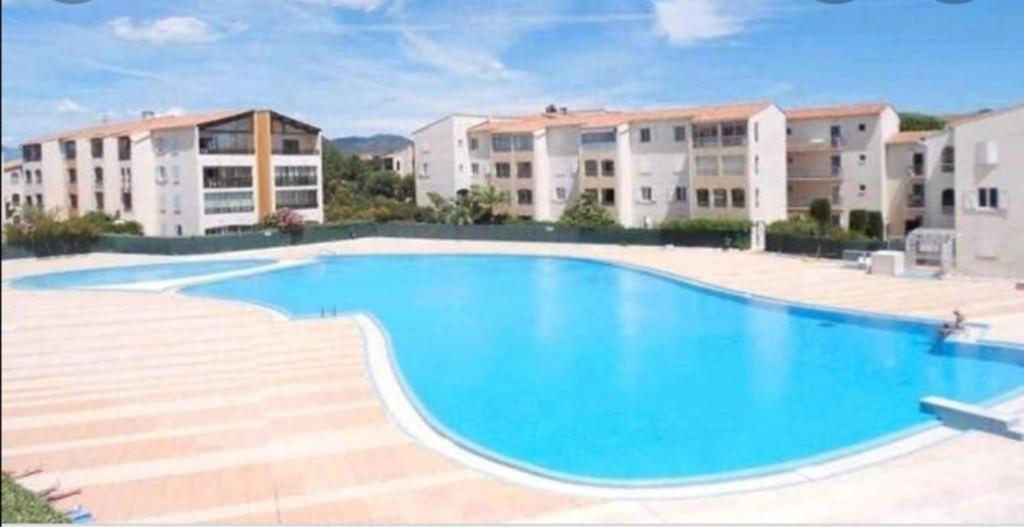 Escapade Cocooning Residence Avec Piscine/Tennis Fréjus Exteriör bild